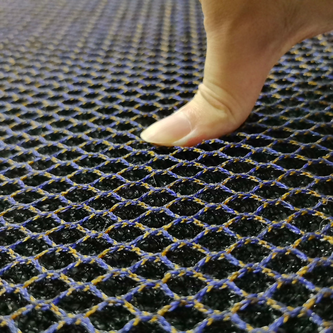 Dustproof Mesh Entryway Mat 75×45 cm