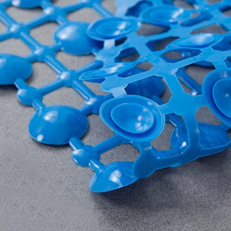 Anti-Slip PVC Bath Mat with Suction Cups – Drainage Safety Design for Bathroom & Shower (67 × 37 cm)