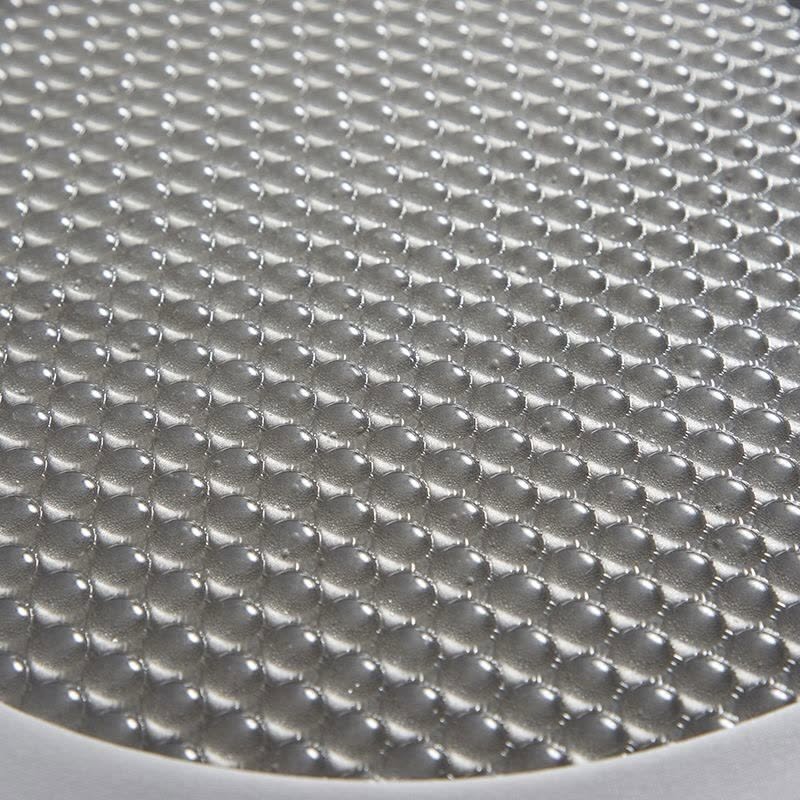 Ergonomic Pillow with Breathable Mesh Panel 67 × 38 cm