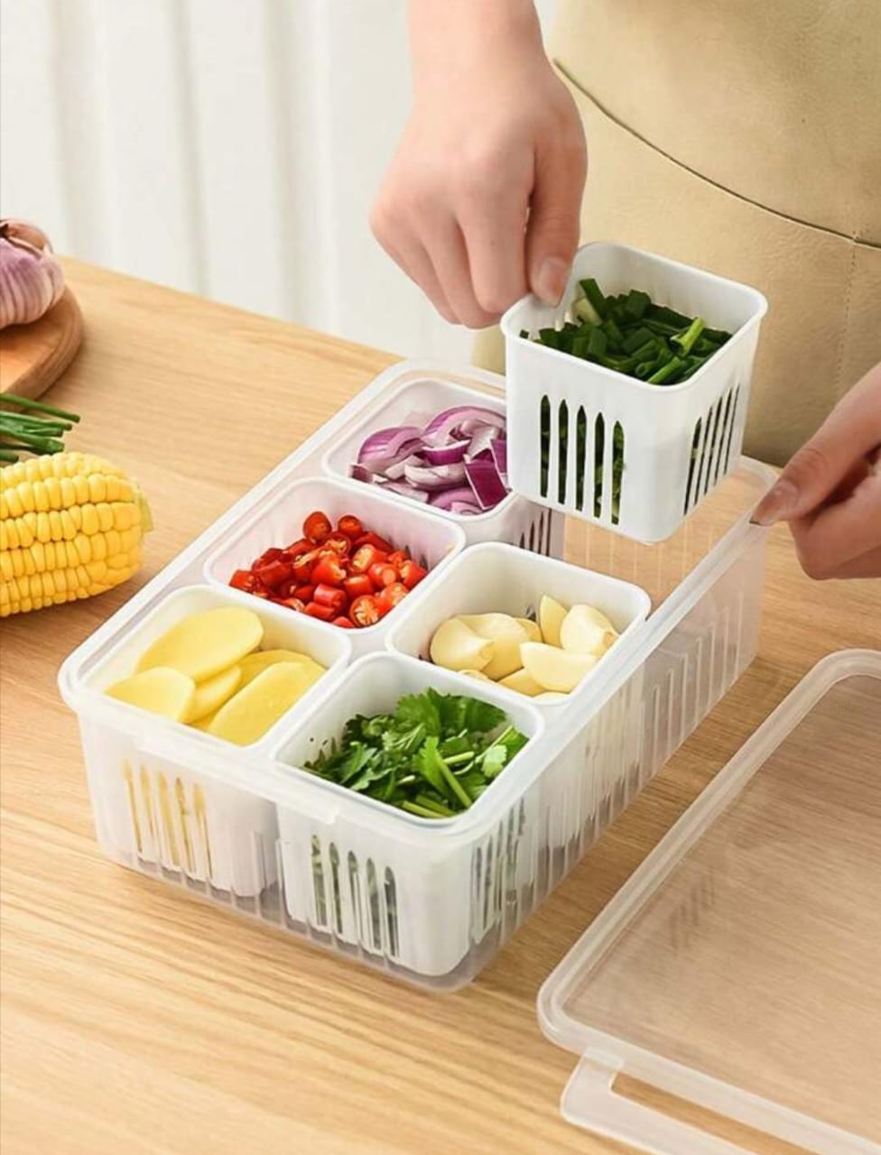 6 Compartment Refrigerator Food Storage Container with Removable Bins Vent Drain Design and Clip On Lid