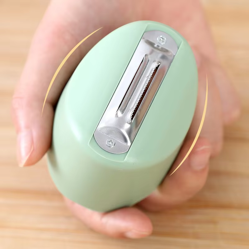 Compact Handheld Vegetable and Fruit Peeler