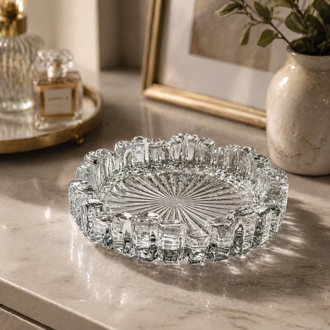 Milan City Glass Crystal Ashtray Round Clear Decorative Cigarette Ash Holder Table Ashtray Heavy Glass Smoking Ashtray Home Office Outdoor 16 5 cm