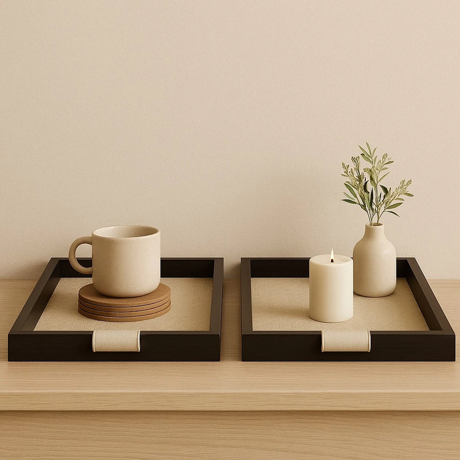 Set of 2 elegant Wooden Trays