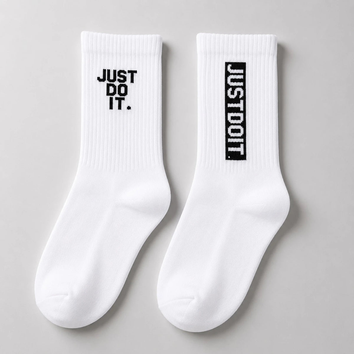 Nike Style Cotton Crew Socks 1 Pair for Men & Women | Black & White Sports Casual Everyday Socks - Image 3