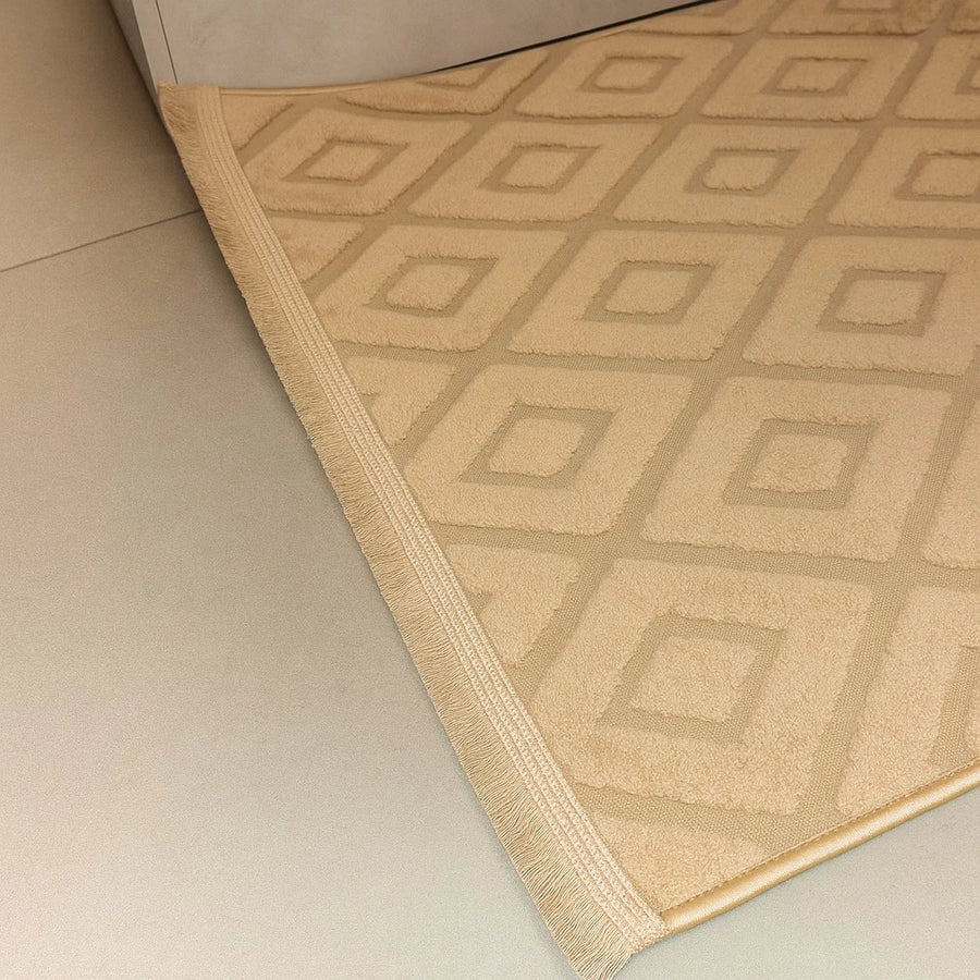 Geometric Pattern Carpet – 140×80 cm