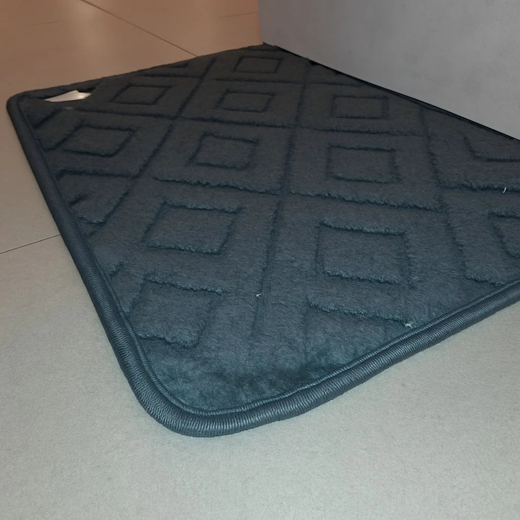 Modern Geometric Pattern Carpet – 80×50 cm