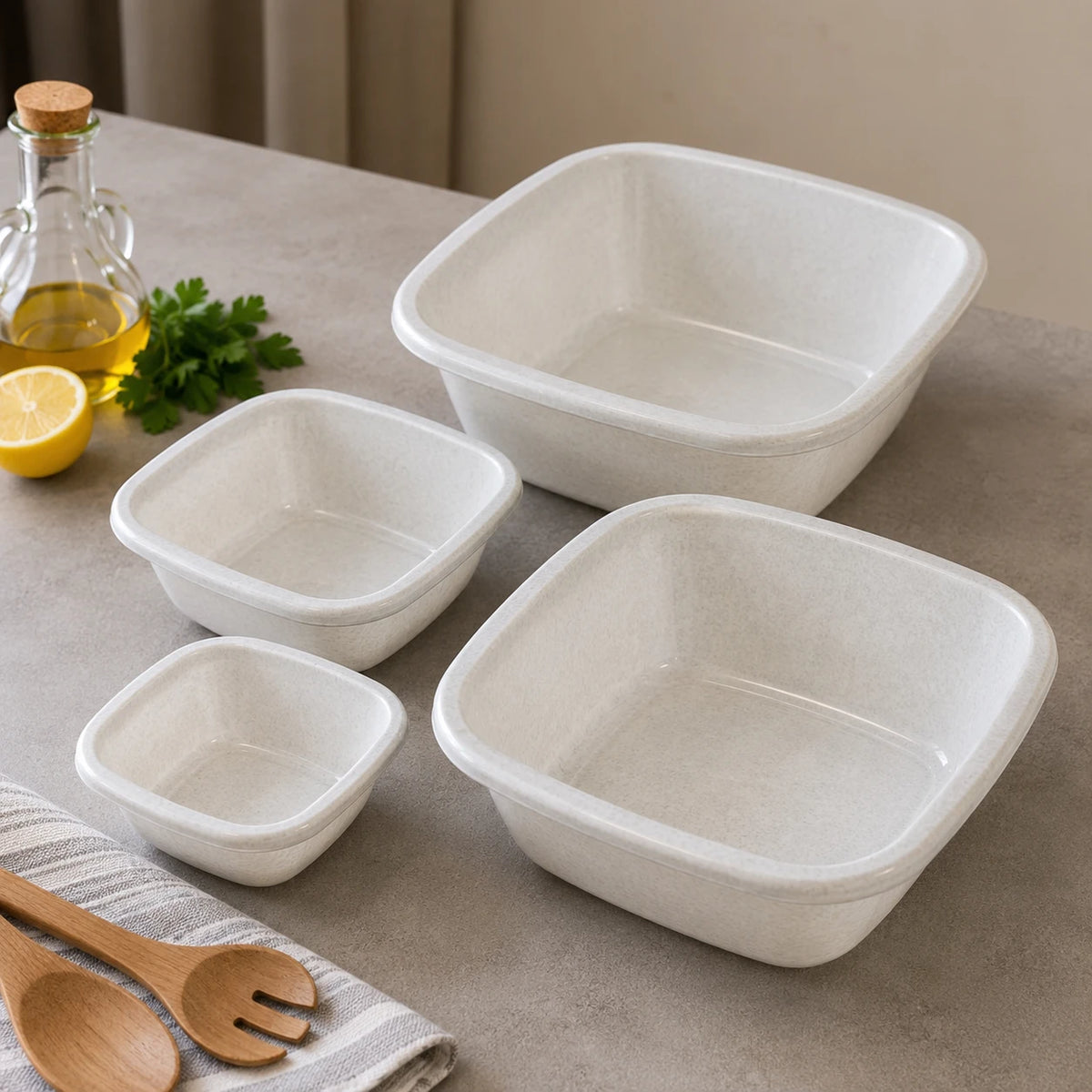 4 Piece Food Storage Bowl Set Nesting Kitchen Mixing & Serving Bowls in 4 Sizes