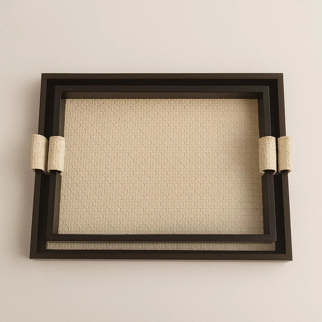 Set of 2 elegant Wooden Trays