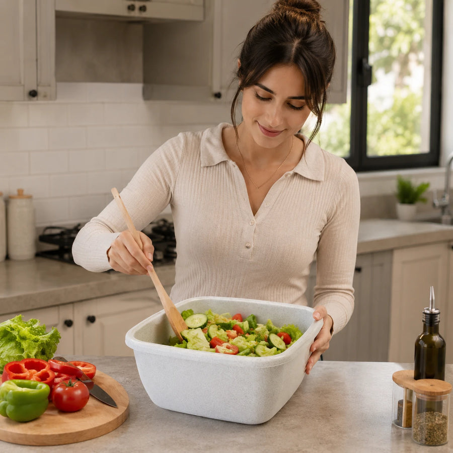 4 Piece Food Storage Bowl Set Nesting Kitchen Mixing & Serving Bowls in 4 Sizes