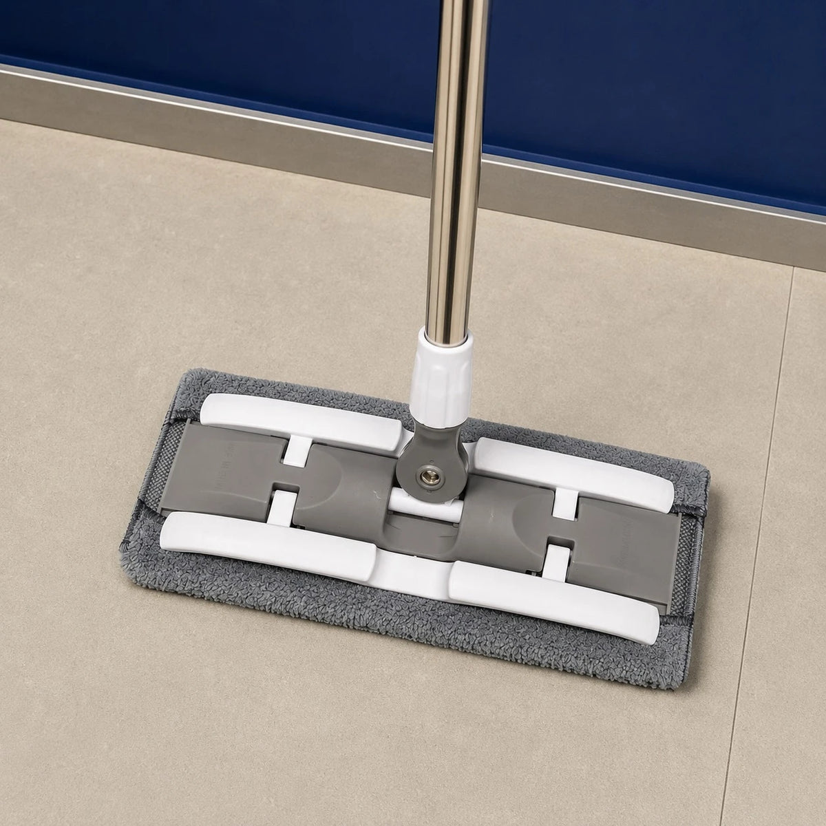 Flat Floor Mop Stainless Steel Handle Microfiber Cleaning Pad 180 Degree Swivel Head Wet Dry Mop With Extra Pad